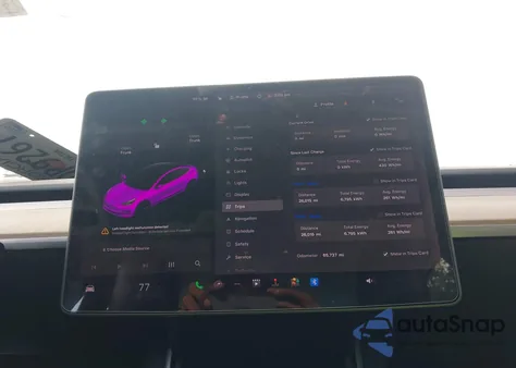 2019 Tesla Model 3 Long Range/Mid Range/Standard Range/Standard Range Plus z USA, uszkodzony, nr VIN 5YJ3E1EA8KF482825